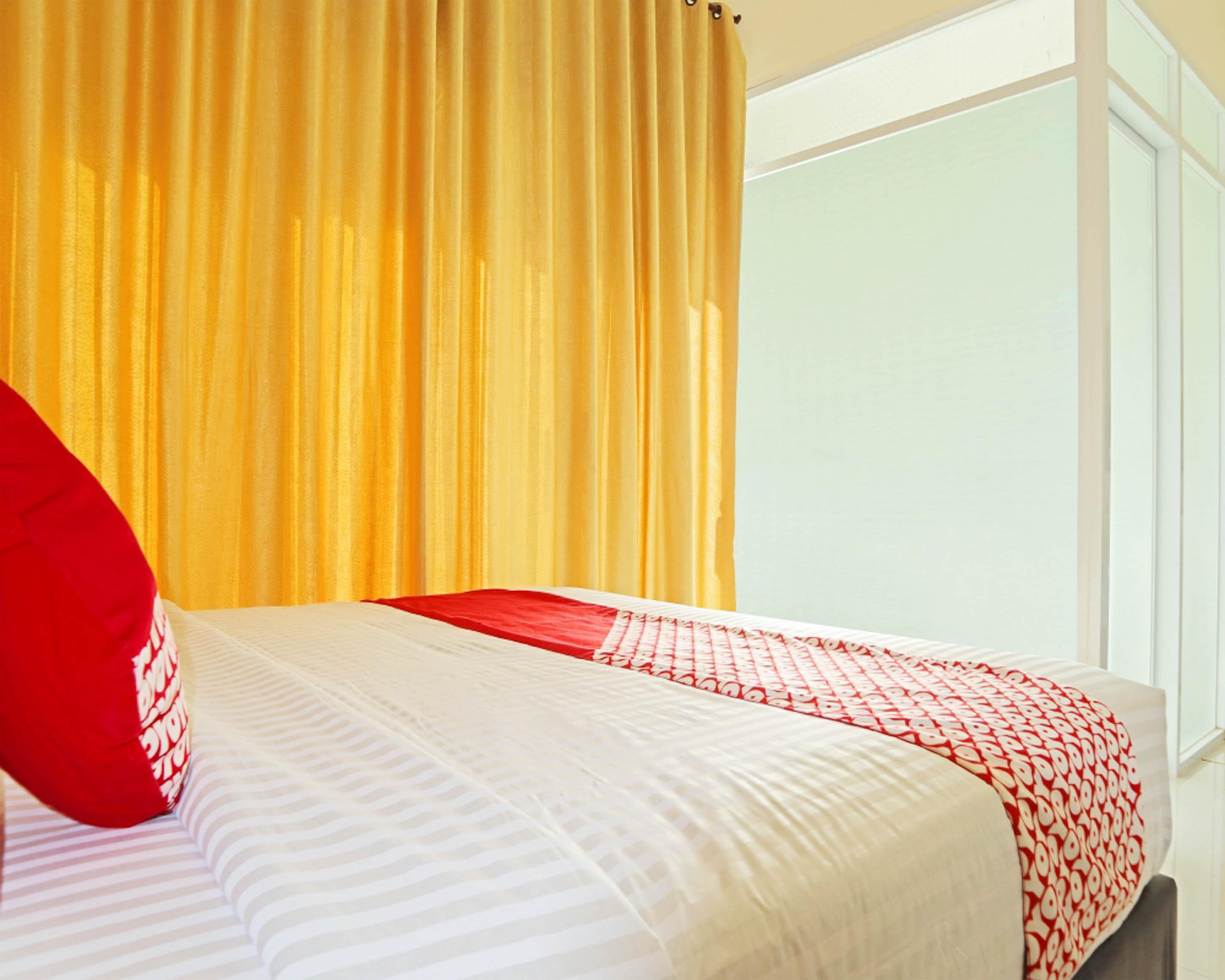 Oyo 1326 Mahakam Guest House Padang  Extérieur photo